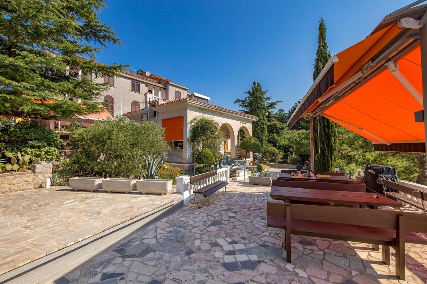 Apartments Jadranka Omišalj Buitenkant foto